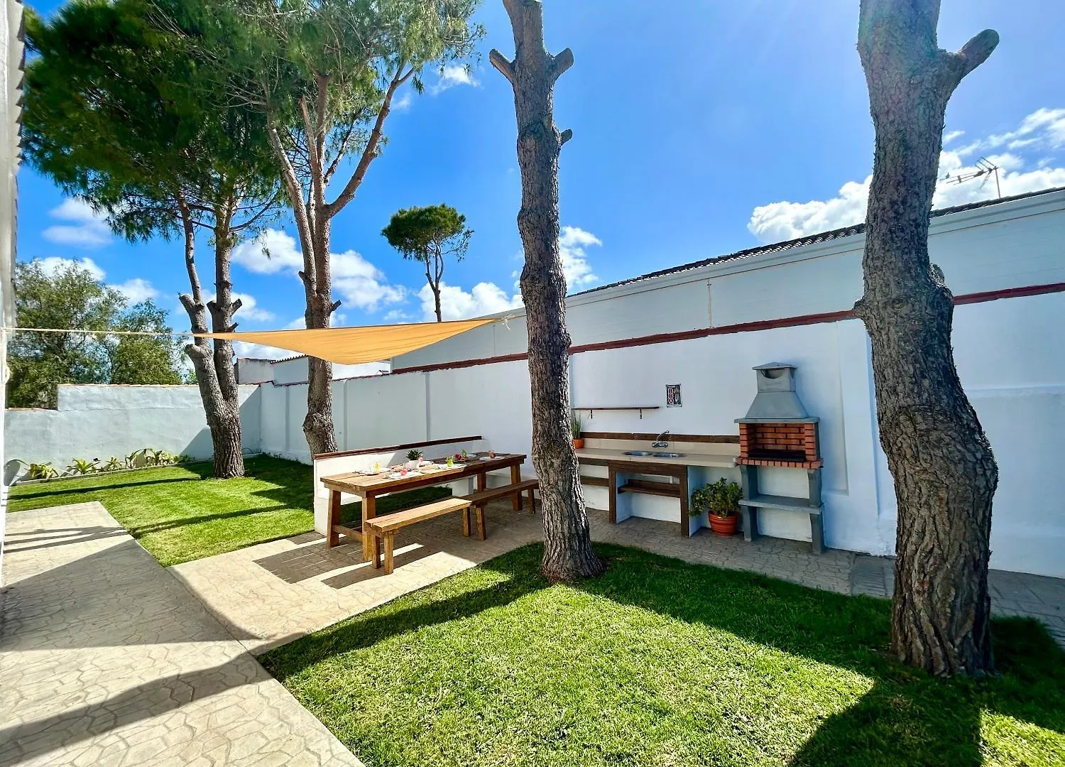 Gatu Villa Serena Piscina Privada Mayores De 25 Anos Y Familias Chiclana de la Frontera 0*,  Španělsko